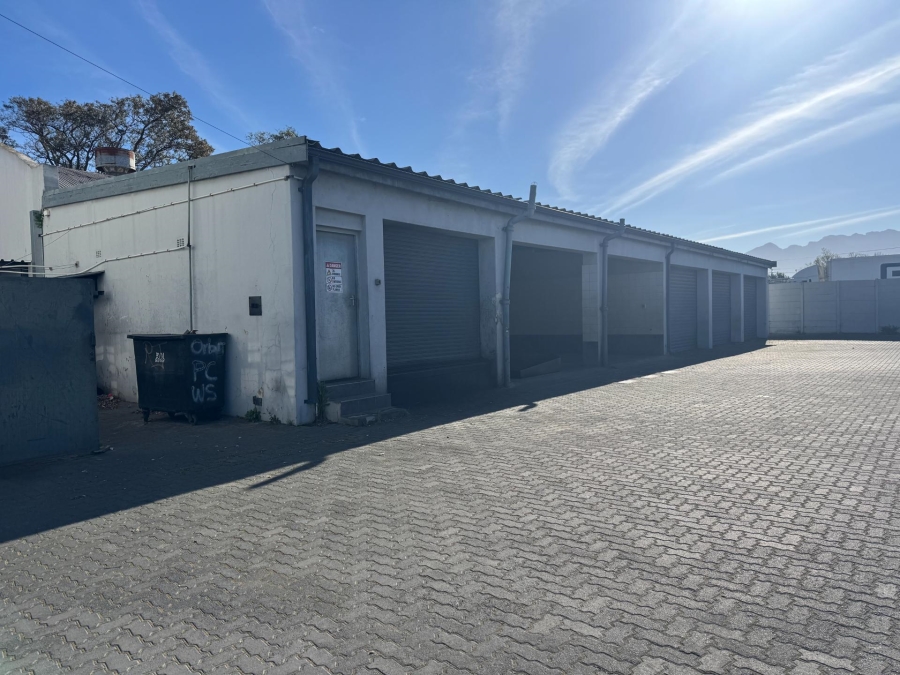 To Let Commercial Property for Rent in Worcester Western Cape